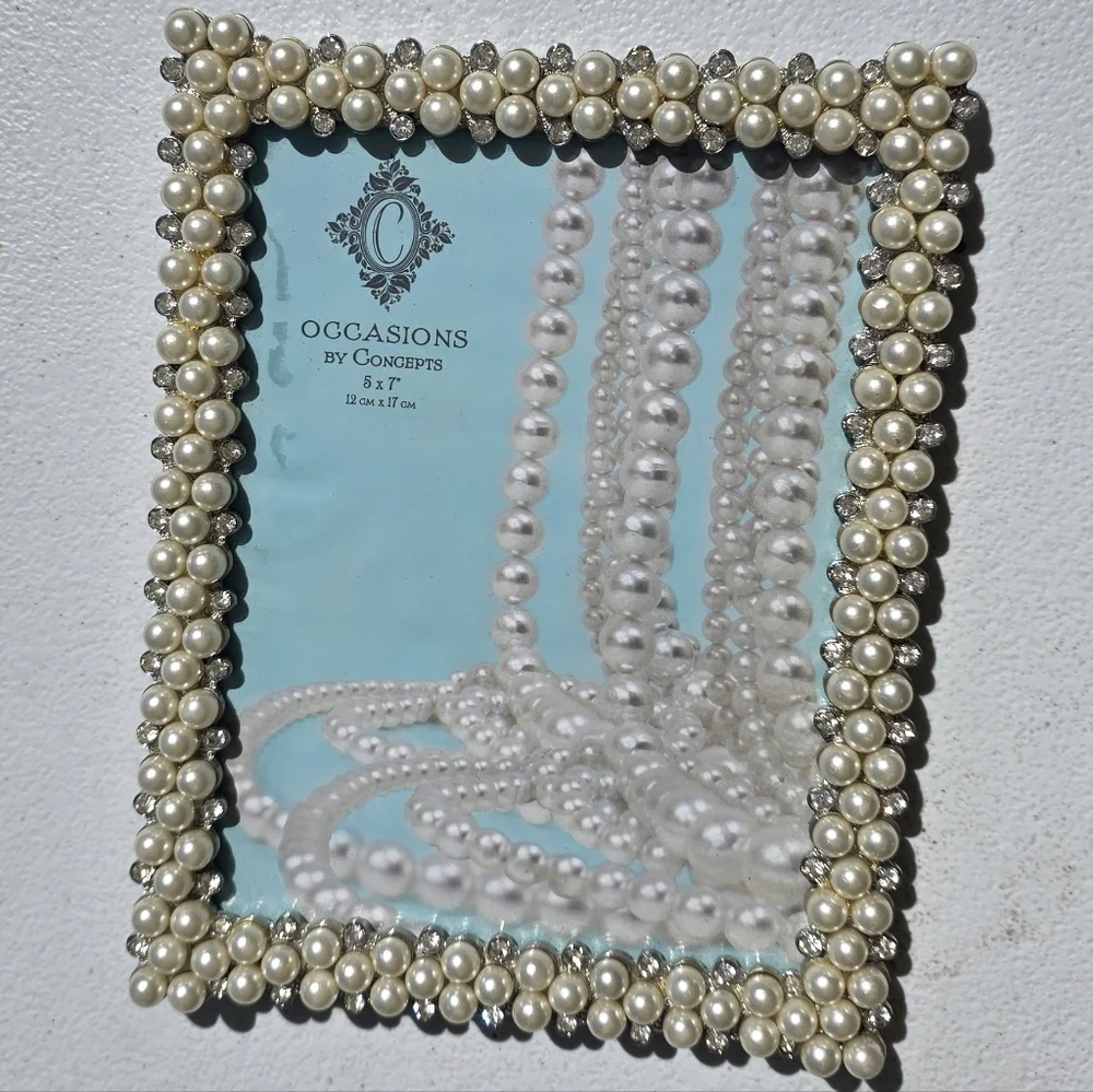 Gorgeous Pearl Beaded Photo Frame - Picture 3 of 3